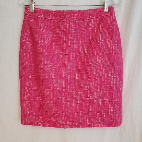 Banana Republic Dresses & Skirts - Pink tweed banana republic skirt Banana Republic Dresses & Skirts - Pink tweed banana republic skirt